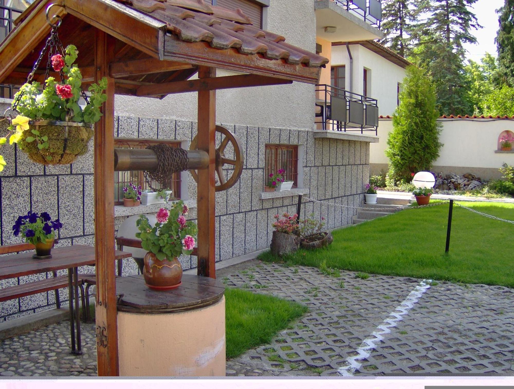 Family Hotel Emaly 1 Bankja Exterior foto